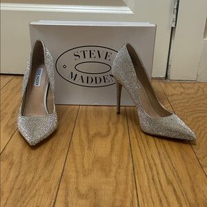 Steve Madden Shimmering Silver Heels